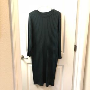 [NWT] FOREVER21 PLUS DARK GREEN LONG SLEEVES DRESS